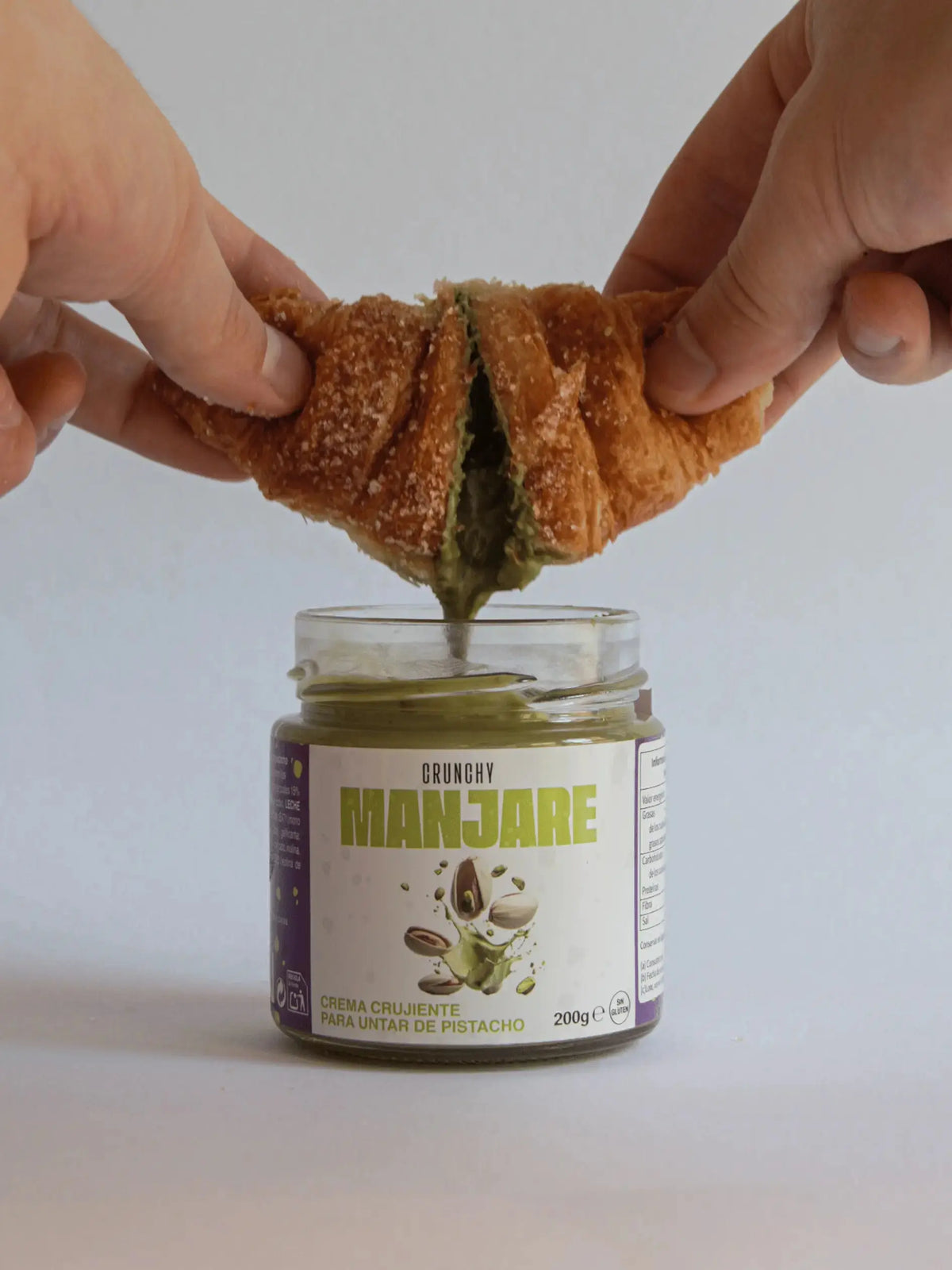 MANJARÉ CROQUANT – CRÈME SUCRÉE À LA PISTACHE AVEC ÉCLATS DE PISTACHE