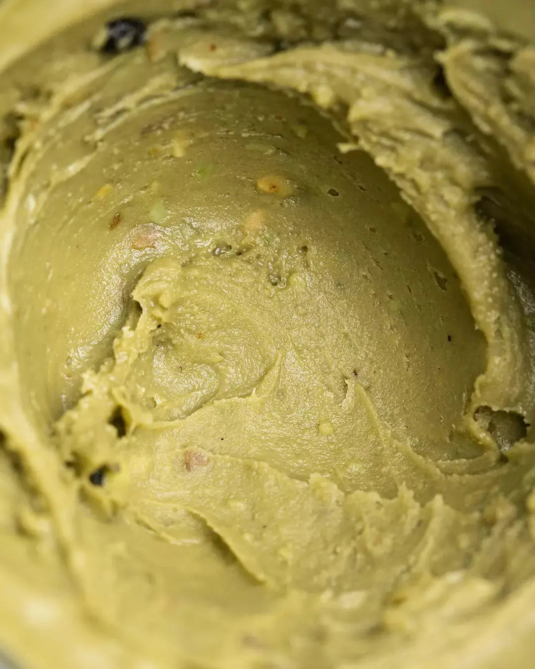 MANJARÉ CROQUANT – CRÈME SUCRÉE À LA PISTACHE AVEC ÉCLATS DE PISTACHE